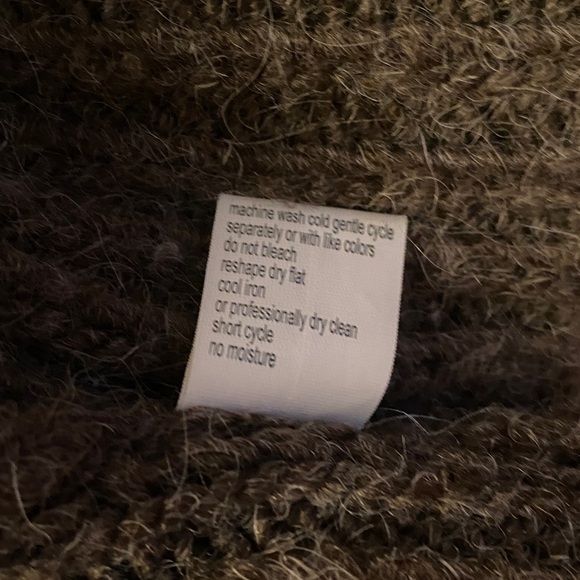 Elsamahda Brown and White Knit Cardigan with Button Closure - Picture 6 of 10